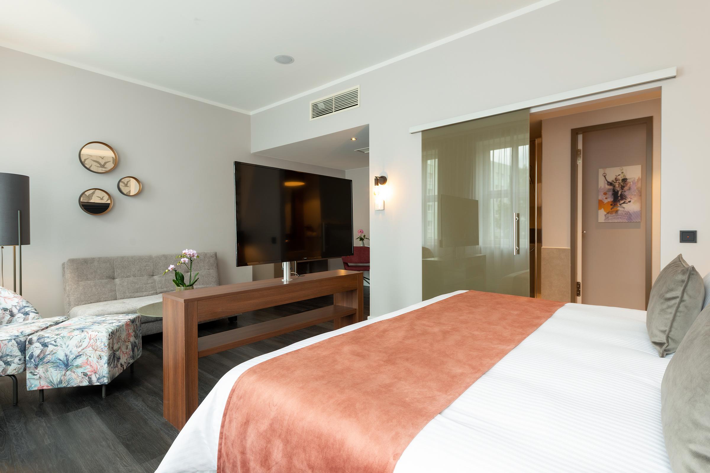 Leonardo Royal Alexanderplatz 4*